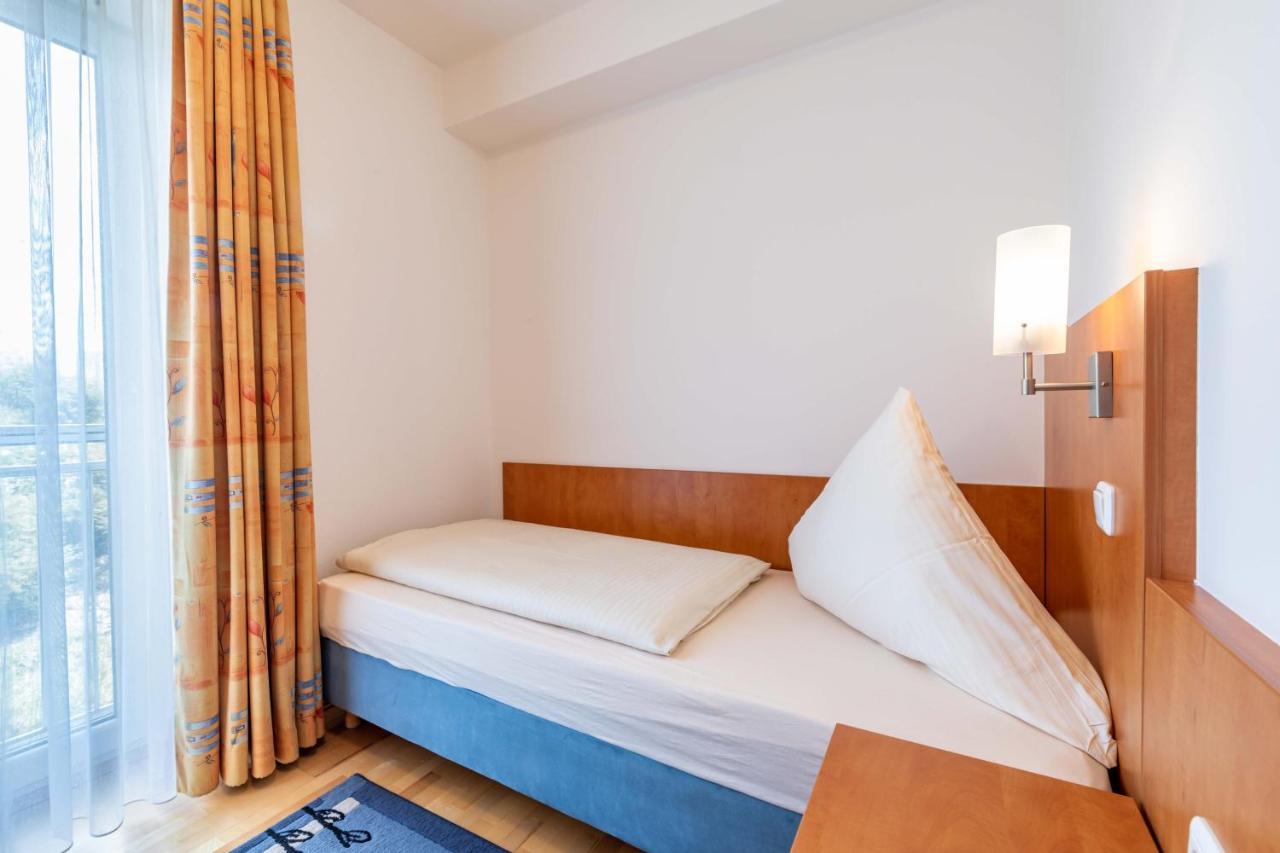 Gasthaus Hotel Ostermeier Attenkirchen Екстер'єр фото