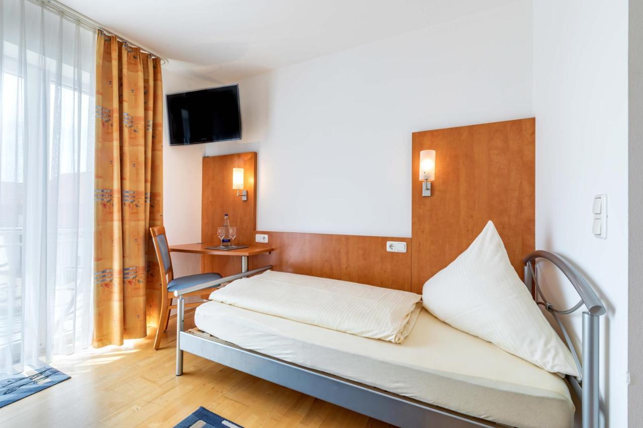 Gasthaus Hotel Ostermeier Attenkirchen Екстер'єр фото