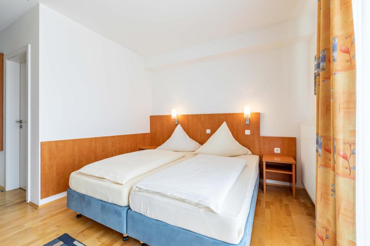 Gasthaus Hotel Ostermeier Attenkirchen Екстер'єр фото