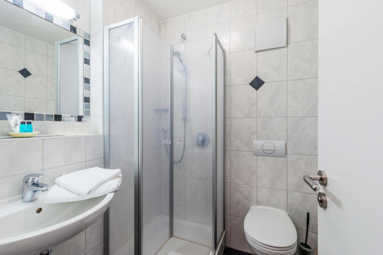 Gasthaus Hotel Ostermeier Attenkirchen Екстер'єр фото